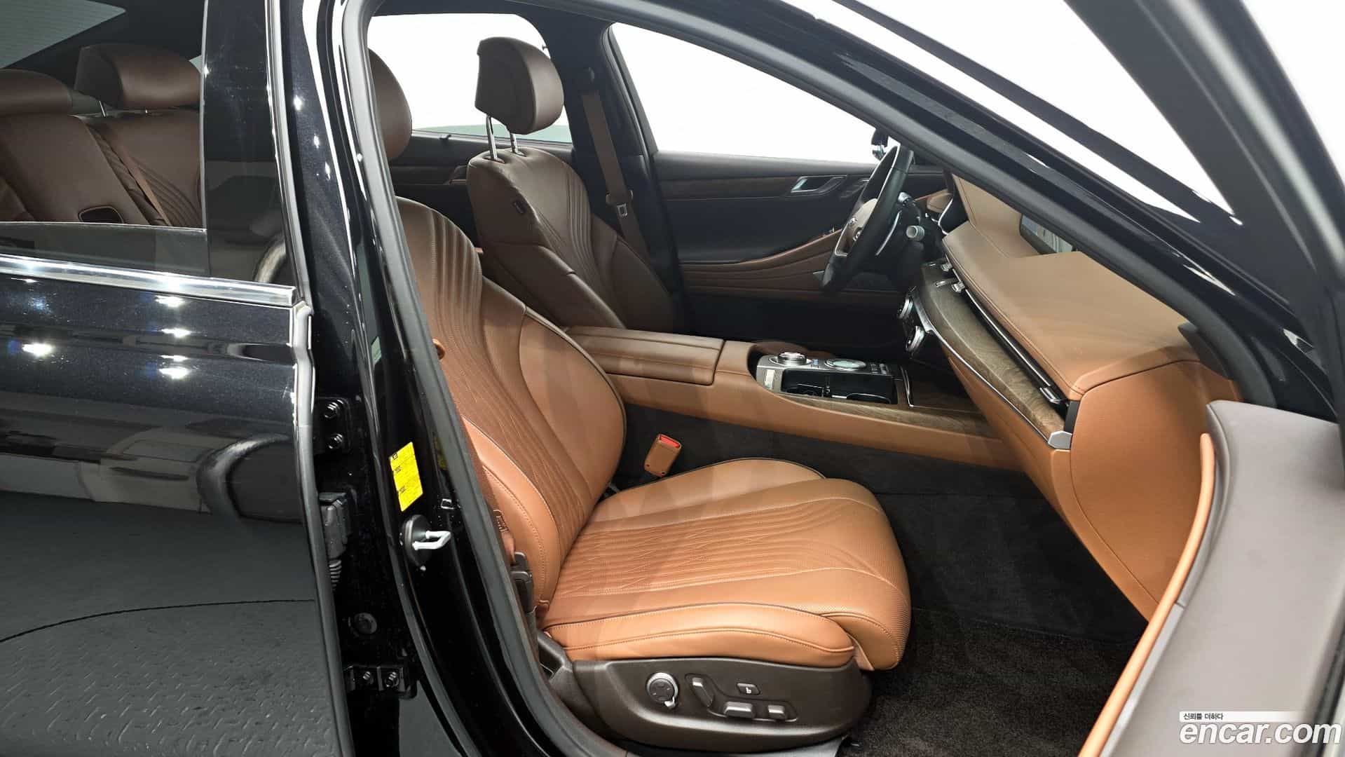 G80 Genesis 2022.1-OPTION-015