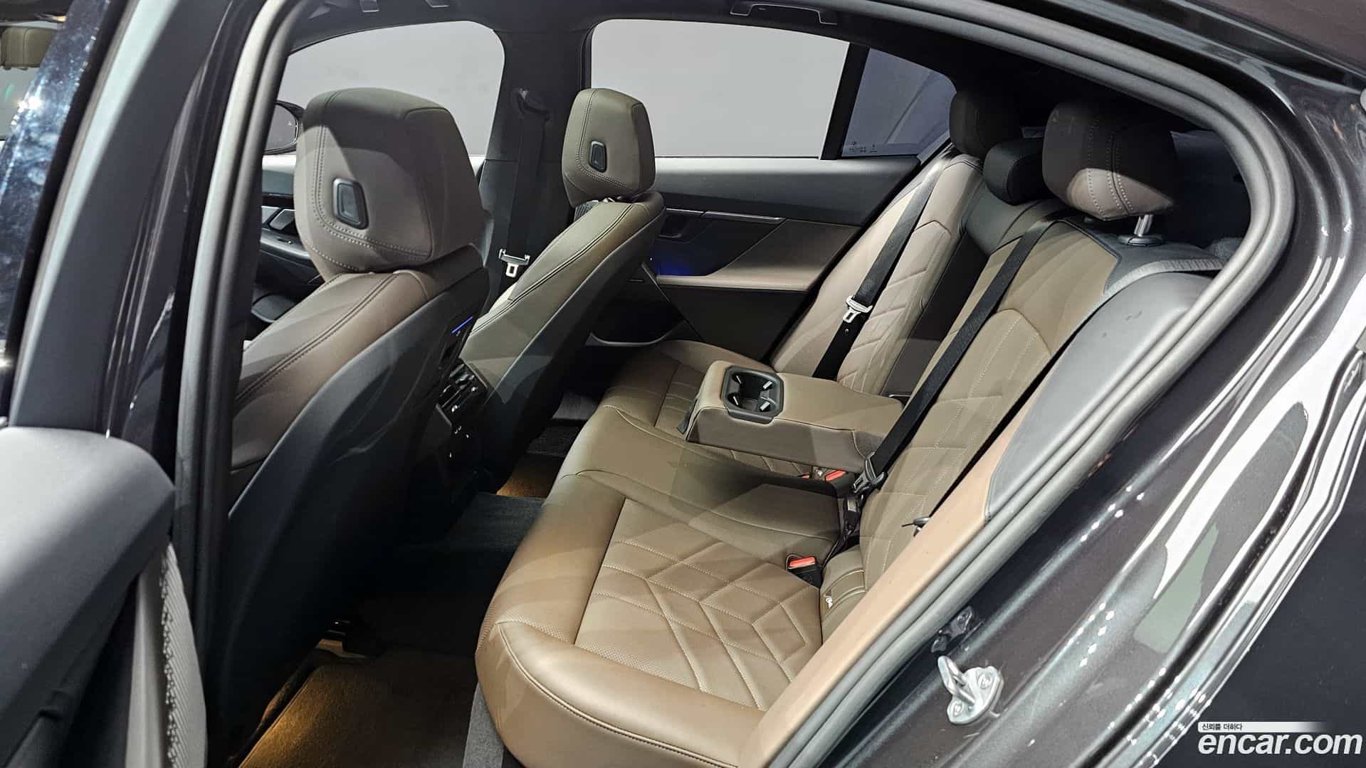 5-Series BMW 2024.6-OPTION-017