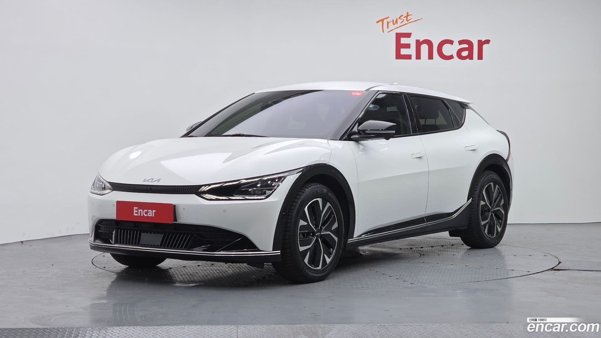Main__Slider__Photo:EV6 Kia 2022.4-0