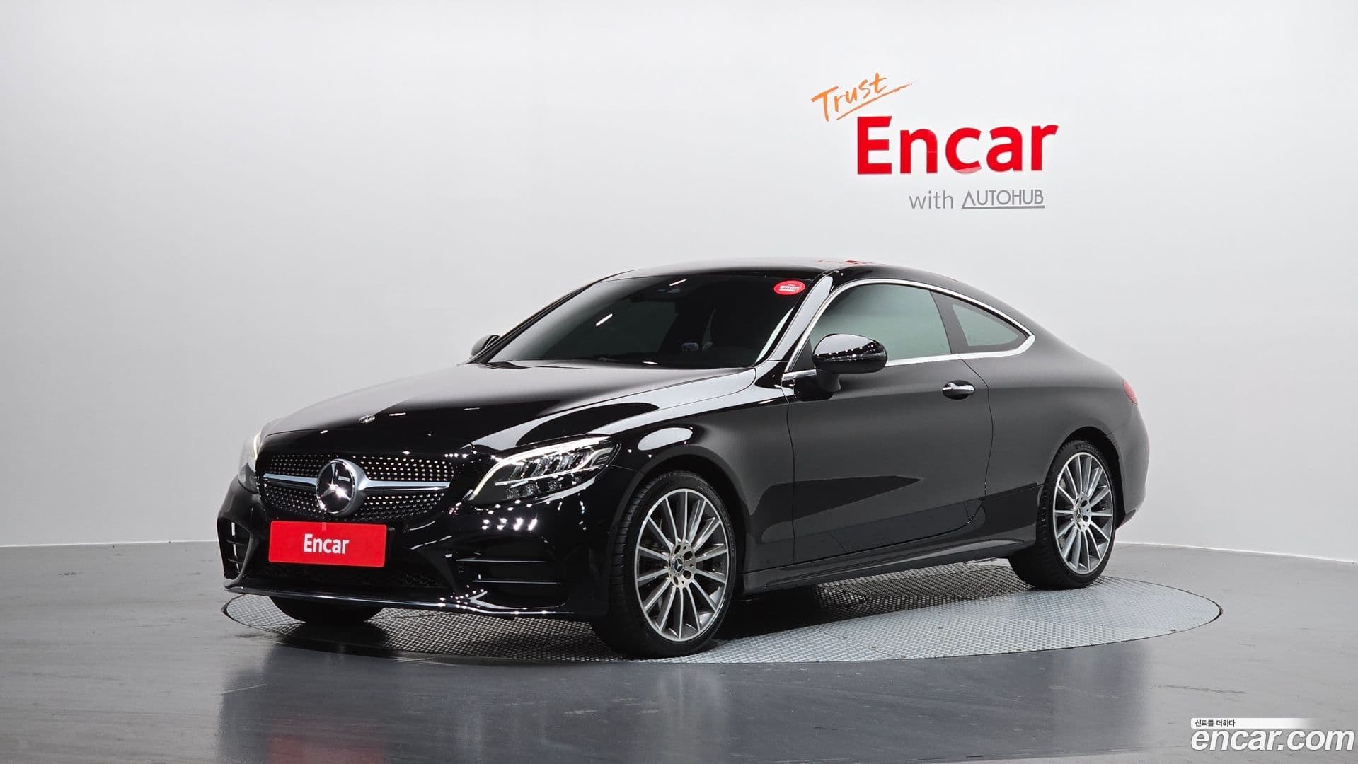 Main__Slider__Photo:C-Class Mercedes-Benz 2019.5-0
