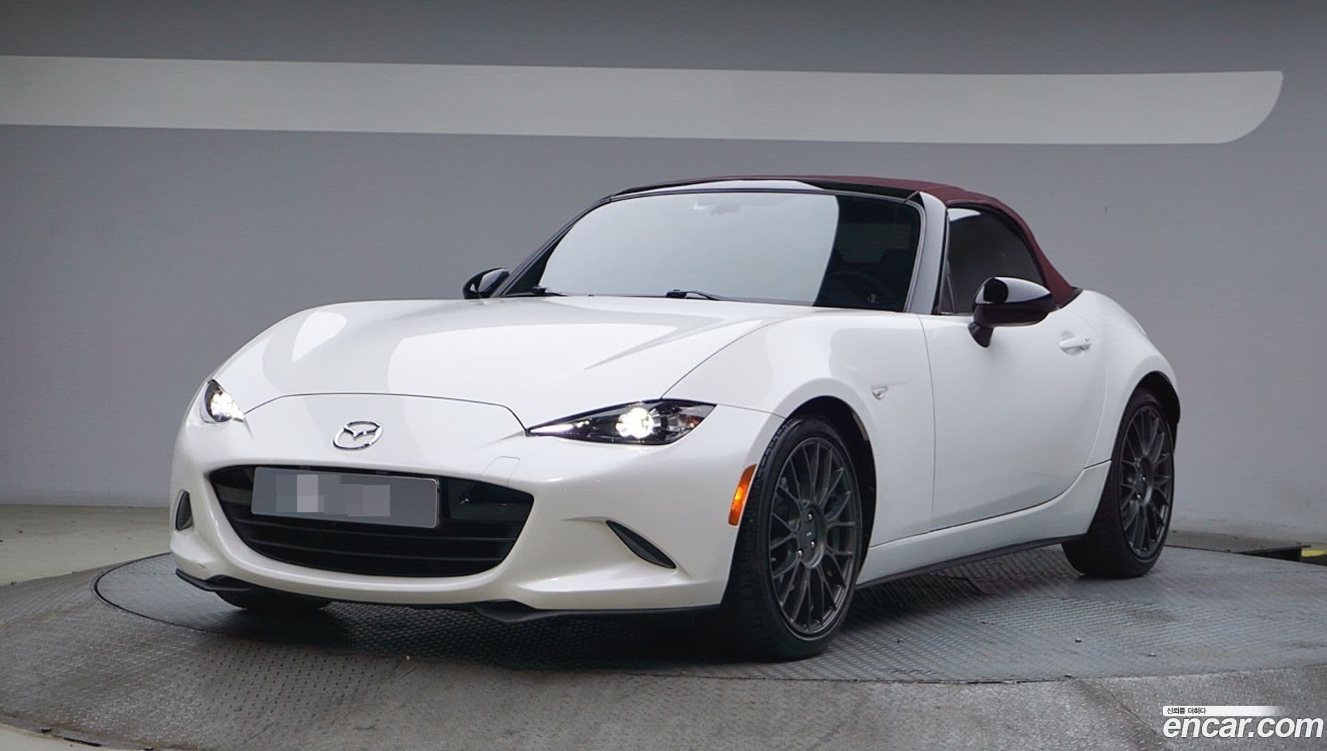 Main__Slider__Photo:MX-5 Miata Mazda 2021.11-0