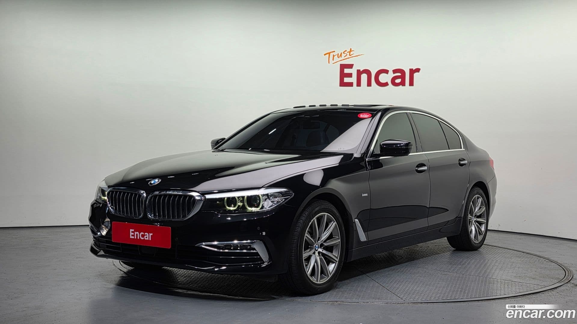 Main__Slider__Photo:5-Series BMW 2018.7-0