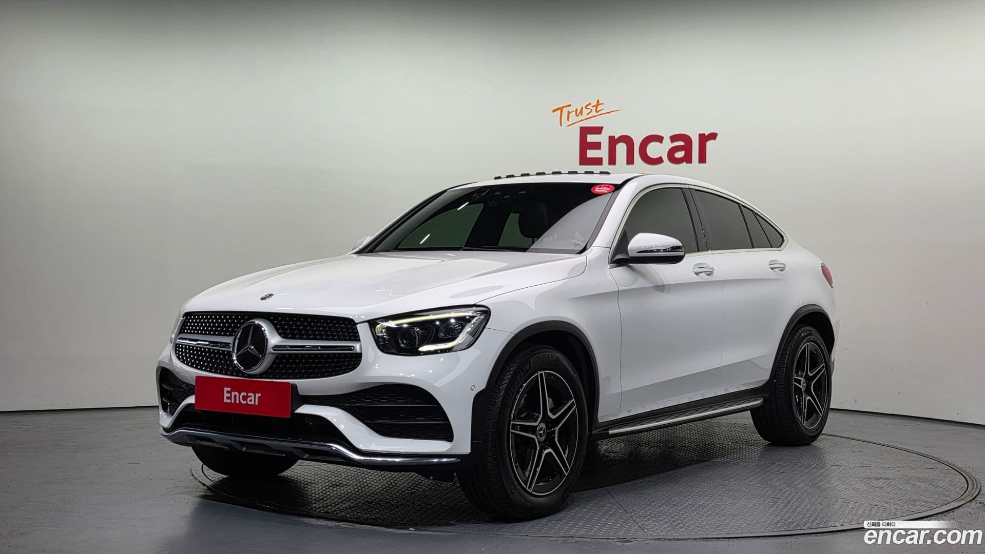 Main__Slider__Photo:GLC-Class Mercedes-Benz 2020.3-0