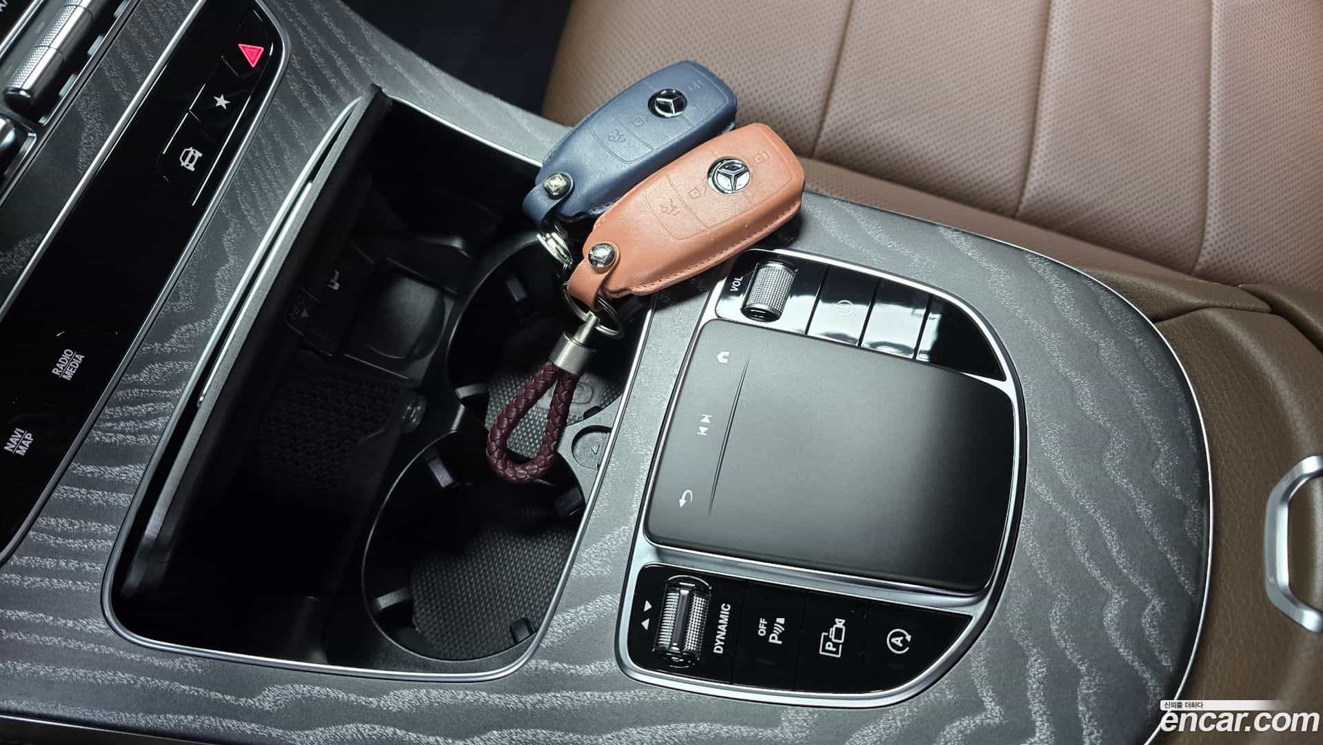 E-Class Mercedes-Benz 2022.11-OPTION-021