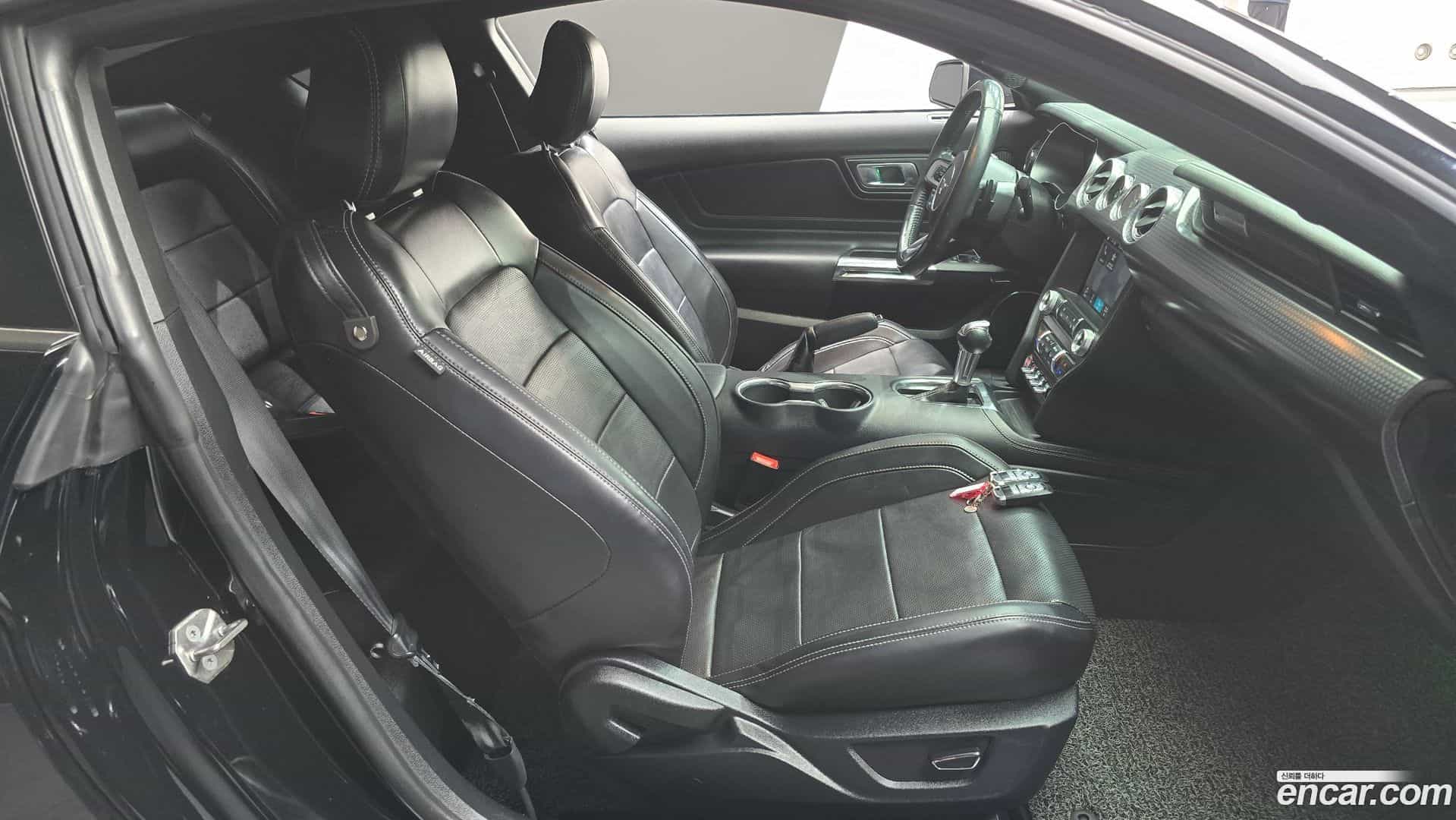 Mustang Ford 2019.9-INNER-010