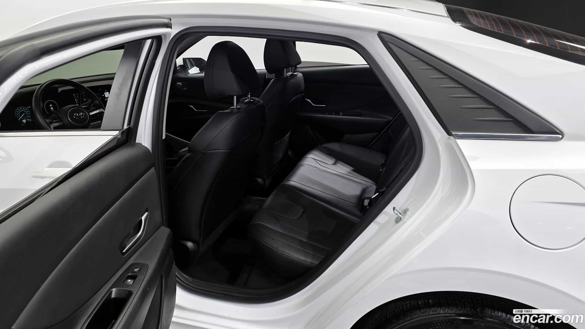 AVANTE Hyundai 2021.1-OPTION-015