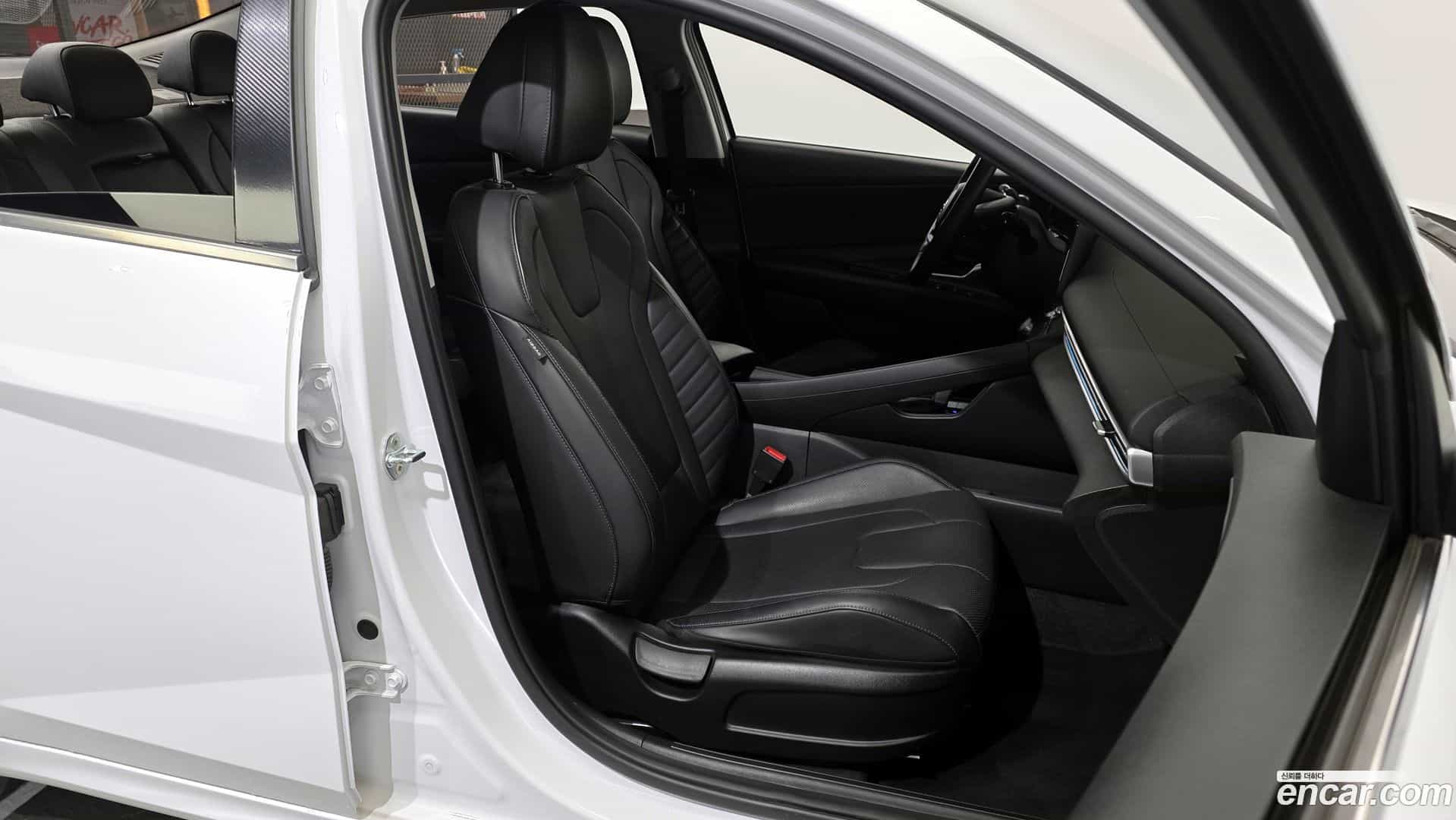 AVANTE Hyundai 2021.1-OPTION-016