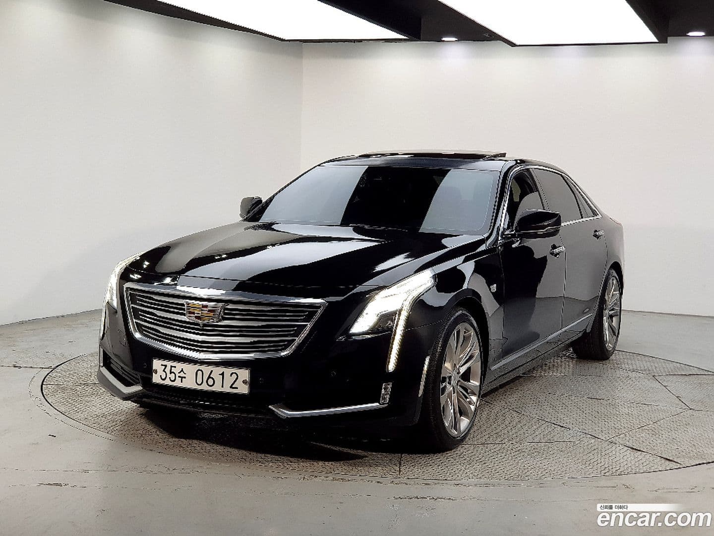 Main__Slider__Photo:CT6 Cadillac 2016.7-0