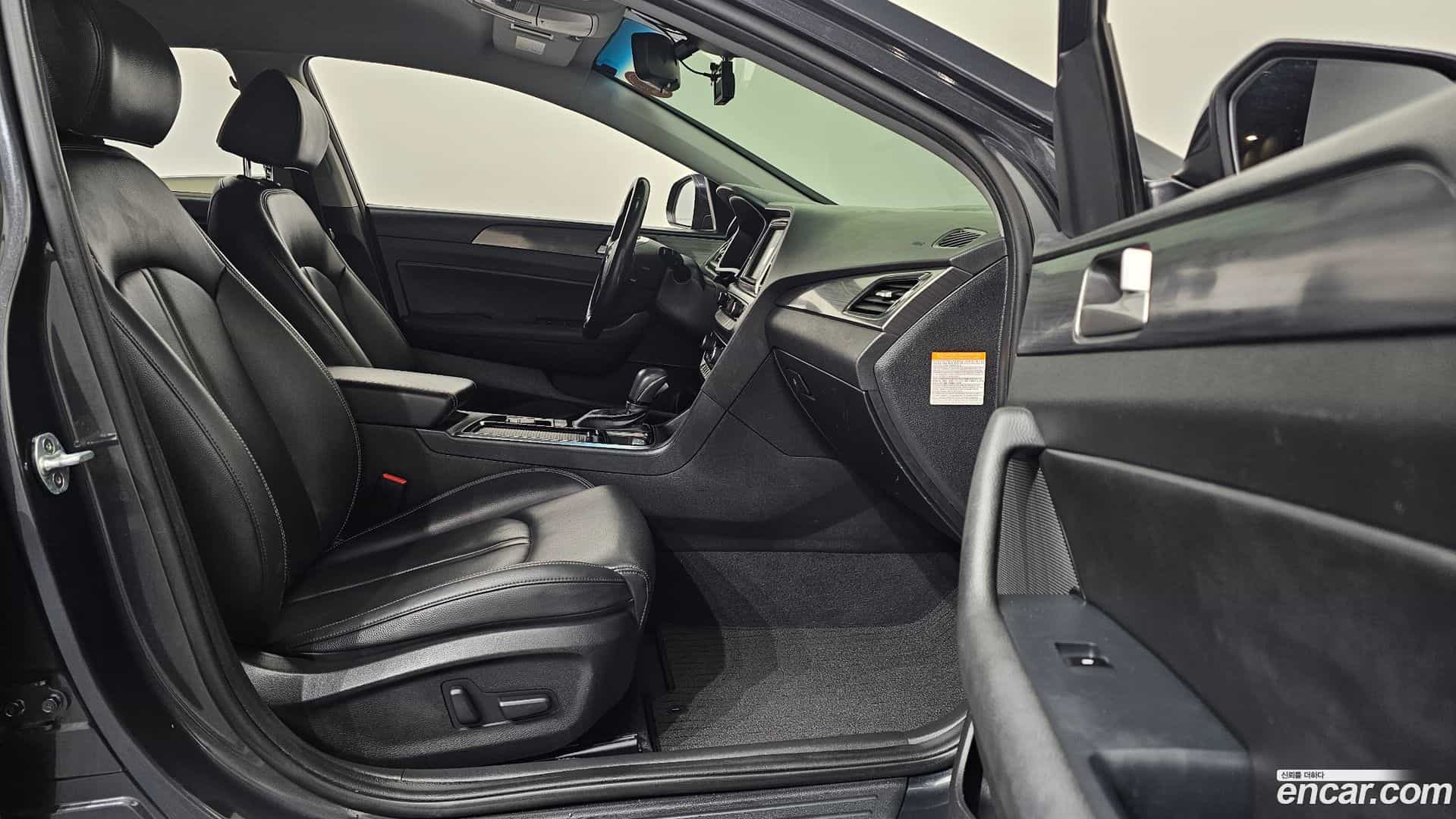 Sonata Hyundai 2017.5-INNER-010