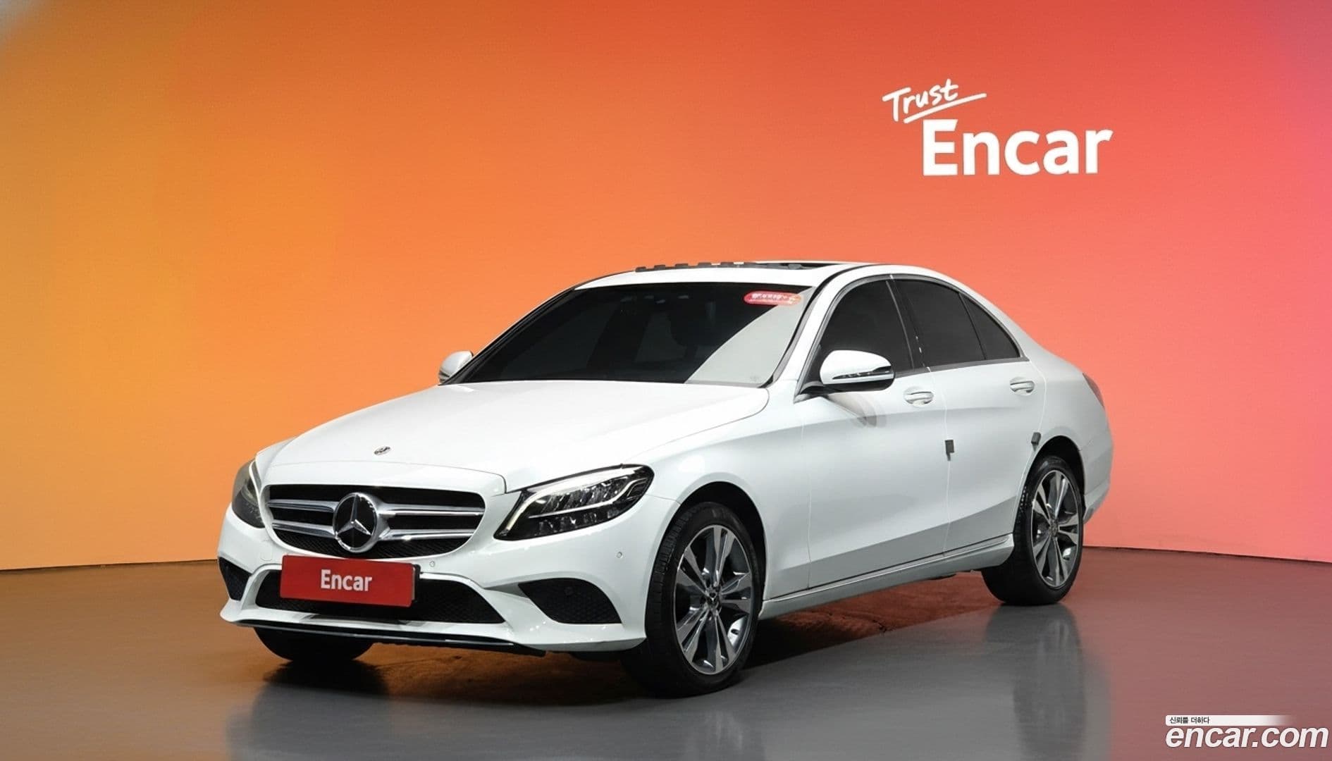 Main__Slider__Photo:C-Class Mercedes-Benz 2020.7-0