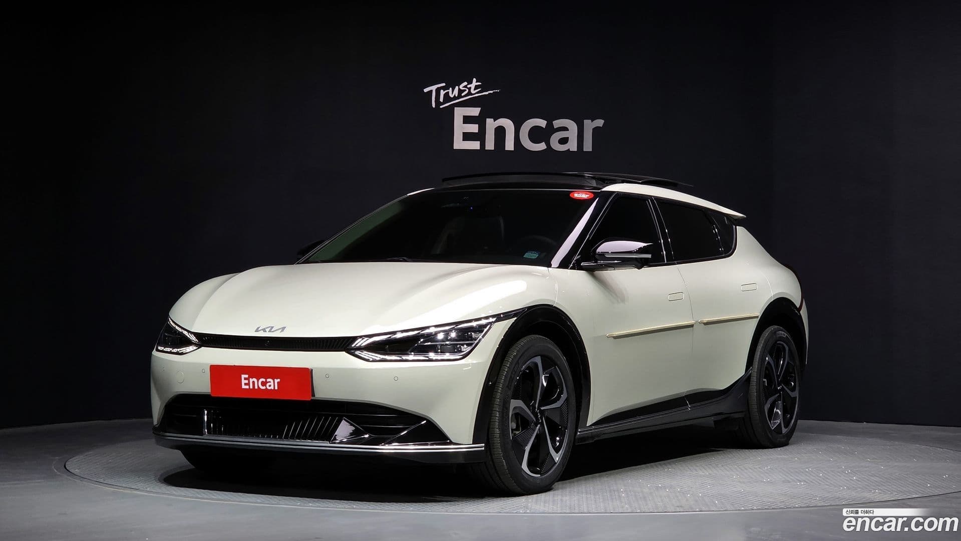 Main__Slider__Photo:EV6 Kia 2022.3-0