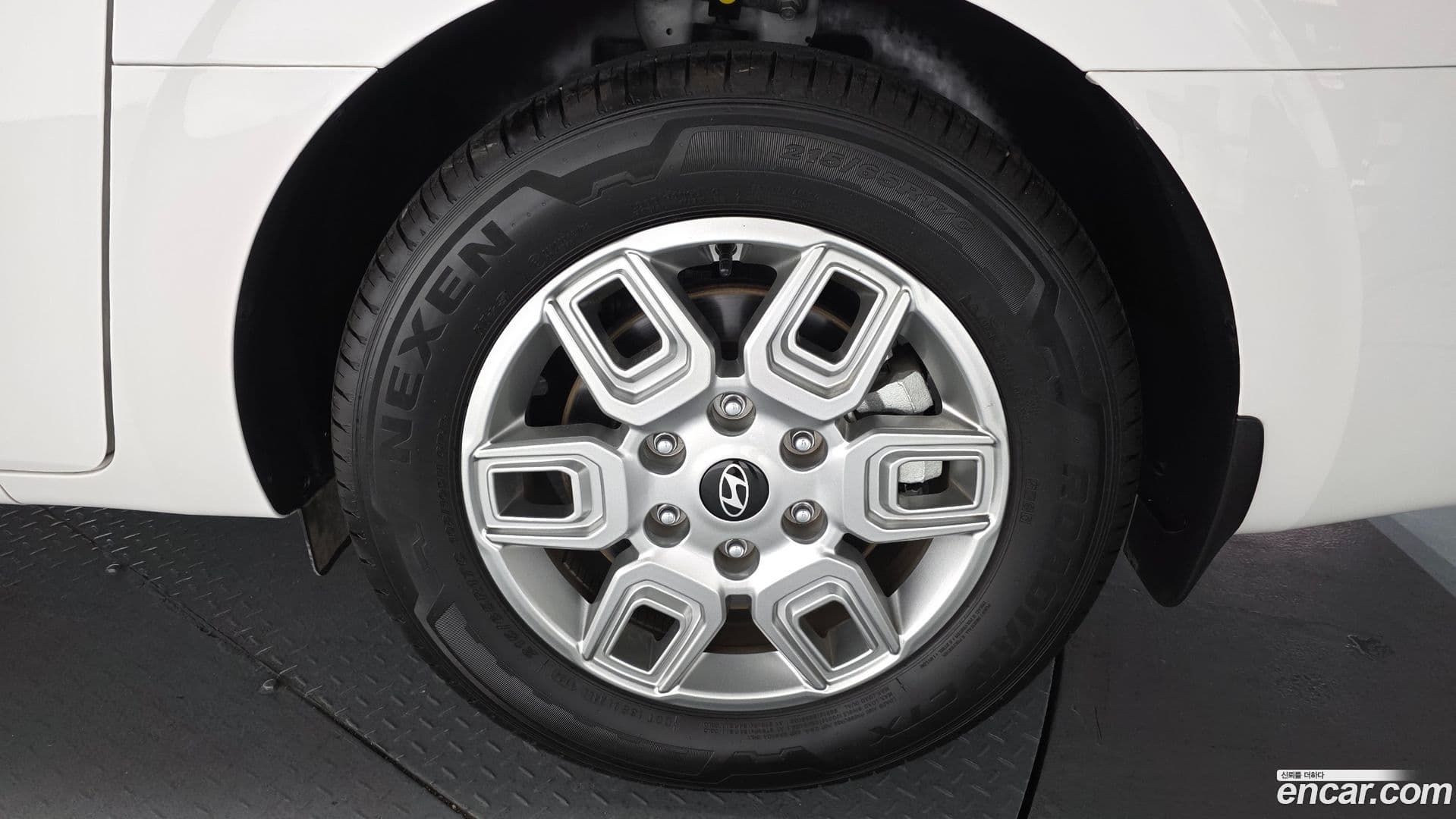 Main__Slider__Photo:Staria Hyundai 2024.3-4