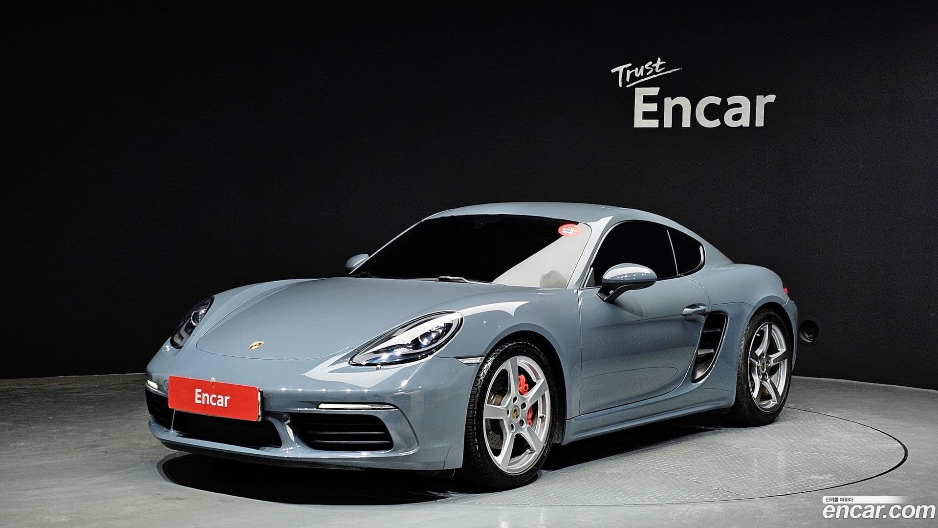 Main__Slider__Photo:718 Porsche 2017.9-0