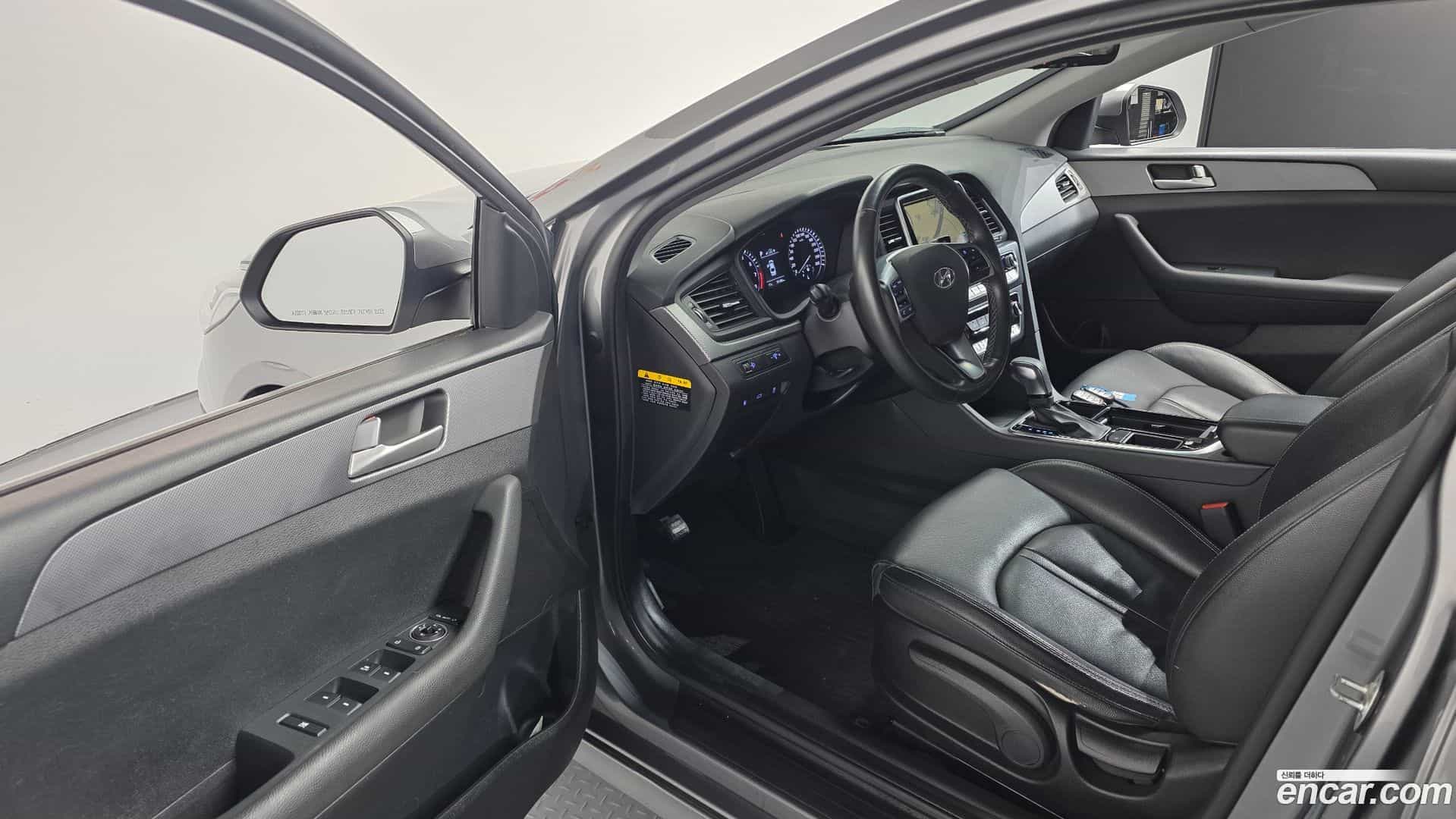 Sonata Hyundai 2017.8-OPTION-015