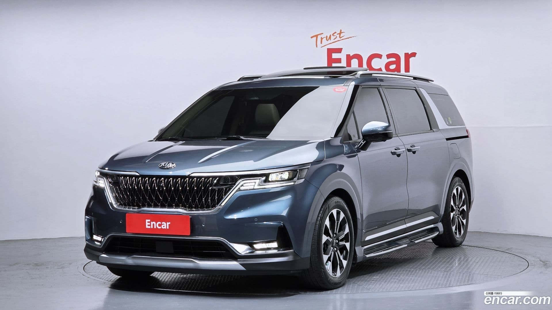 Main__Slider__Photo:Canival Kia 2021.7-0