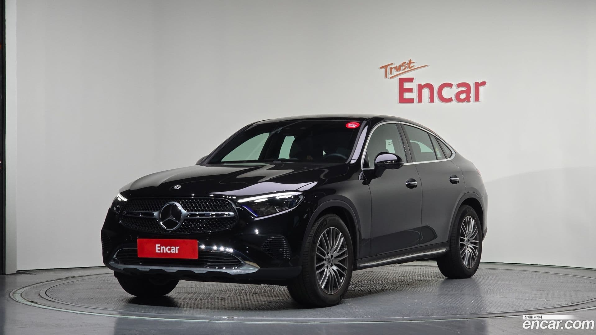 Main__Slider__Photo:GLC-Class Mercedes-Benz 2025.11-0