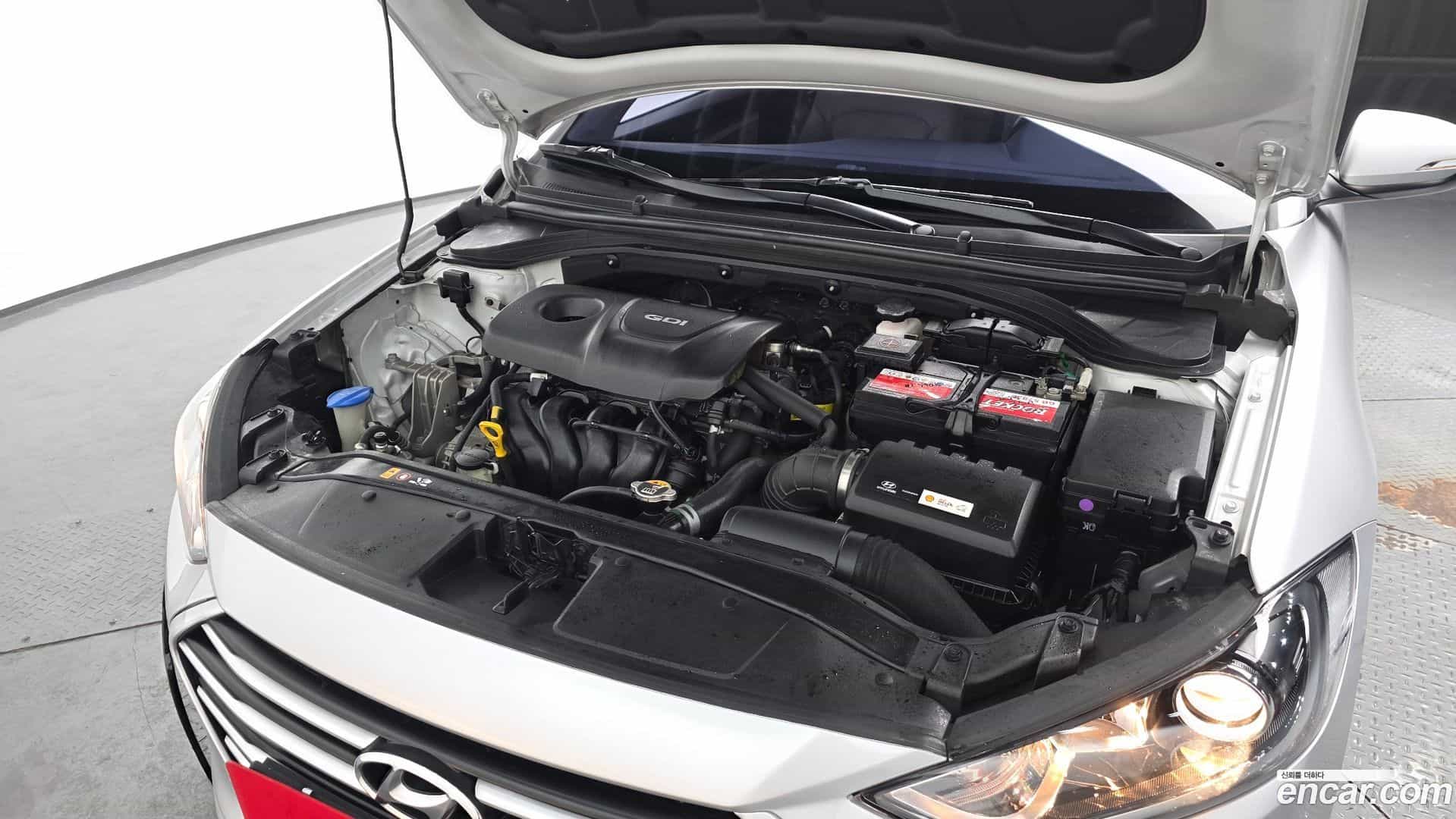 AVANTE Hyundai 2016.1-OUTER-006