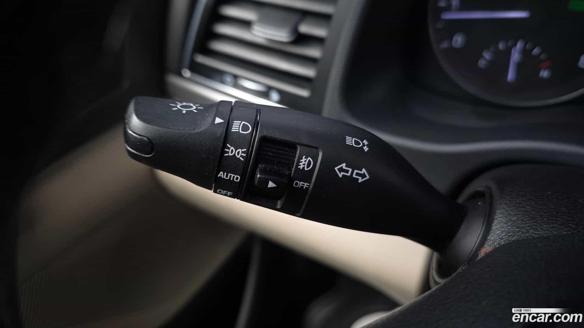 AVANTE Hyundai 2016.1-OPTION-020