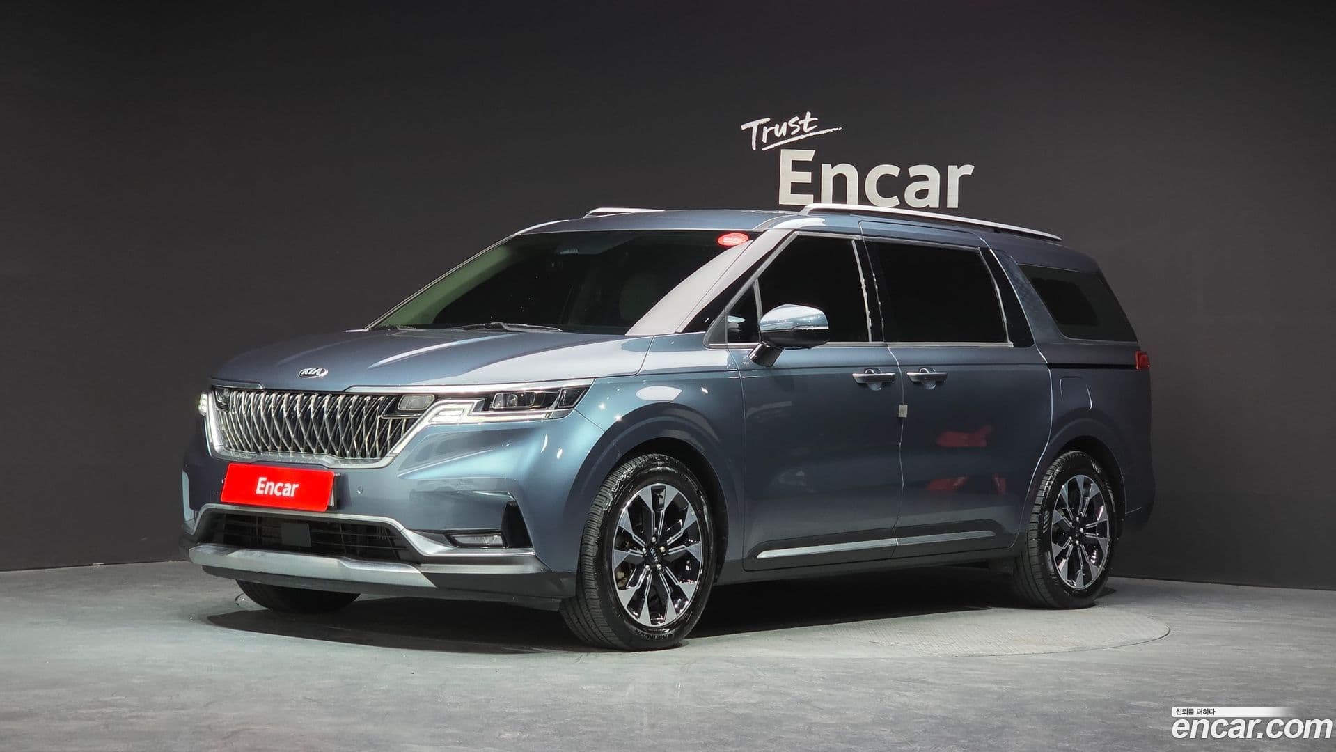Main__Slider__Photo:Canival Kia 2020.9-0