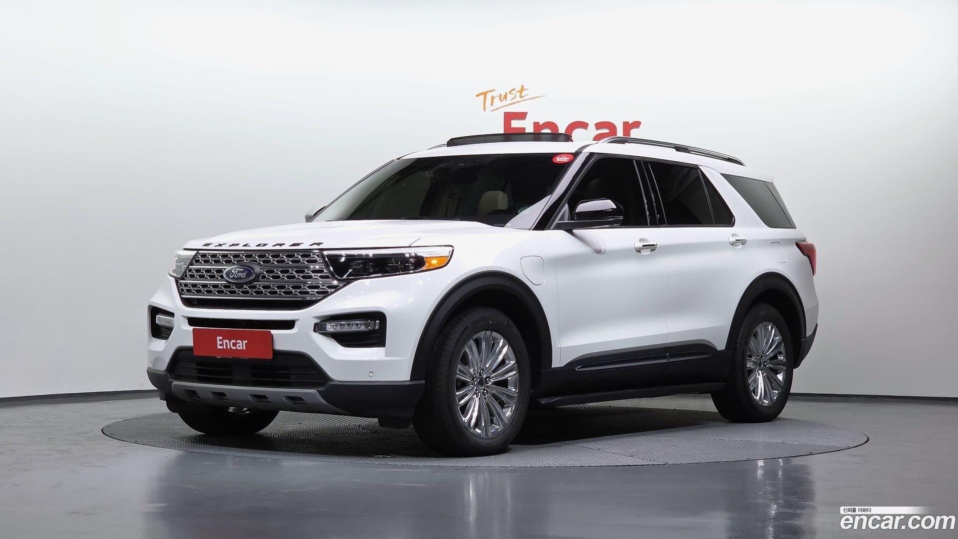 Main__Slider__Photo:Explorer Ford 2021.0-0