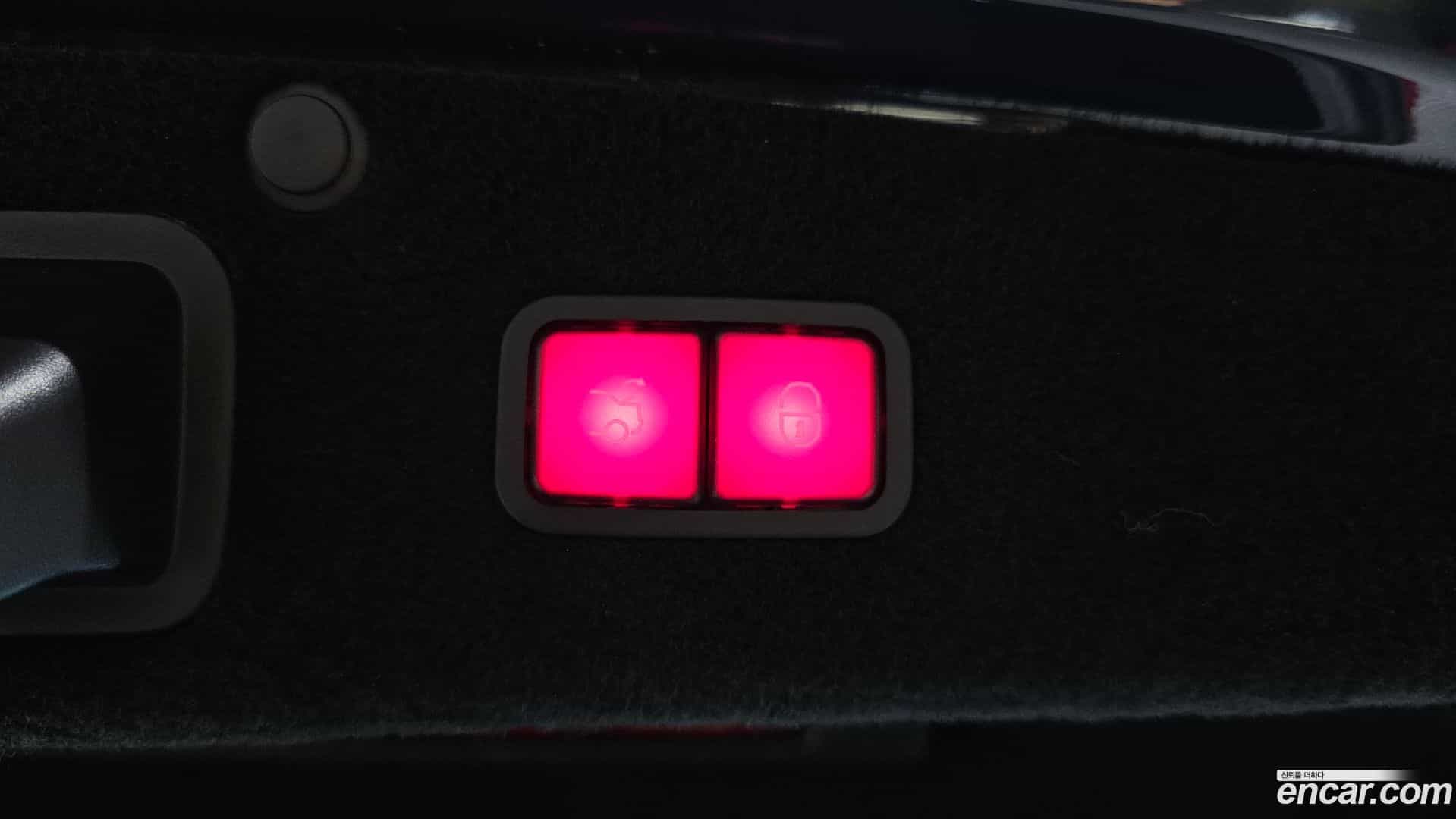 S-Class Mercedes-Benz 2017.1-OPTION-024