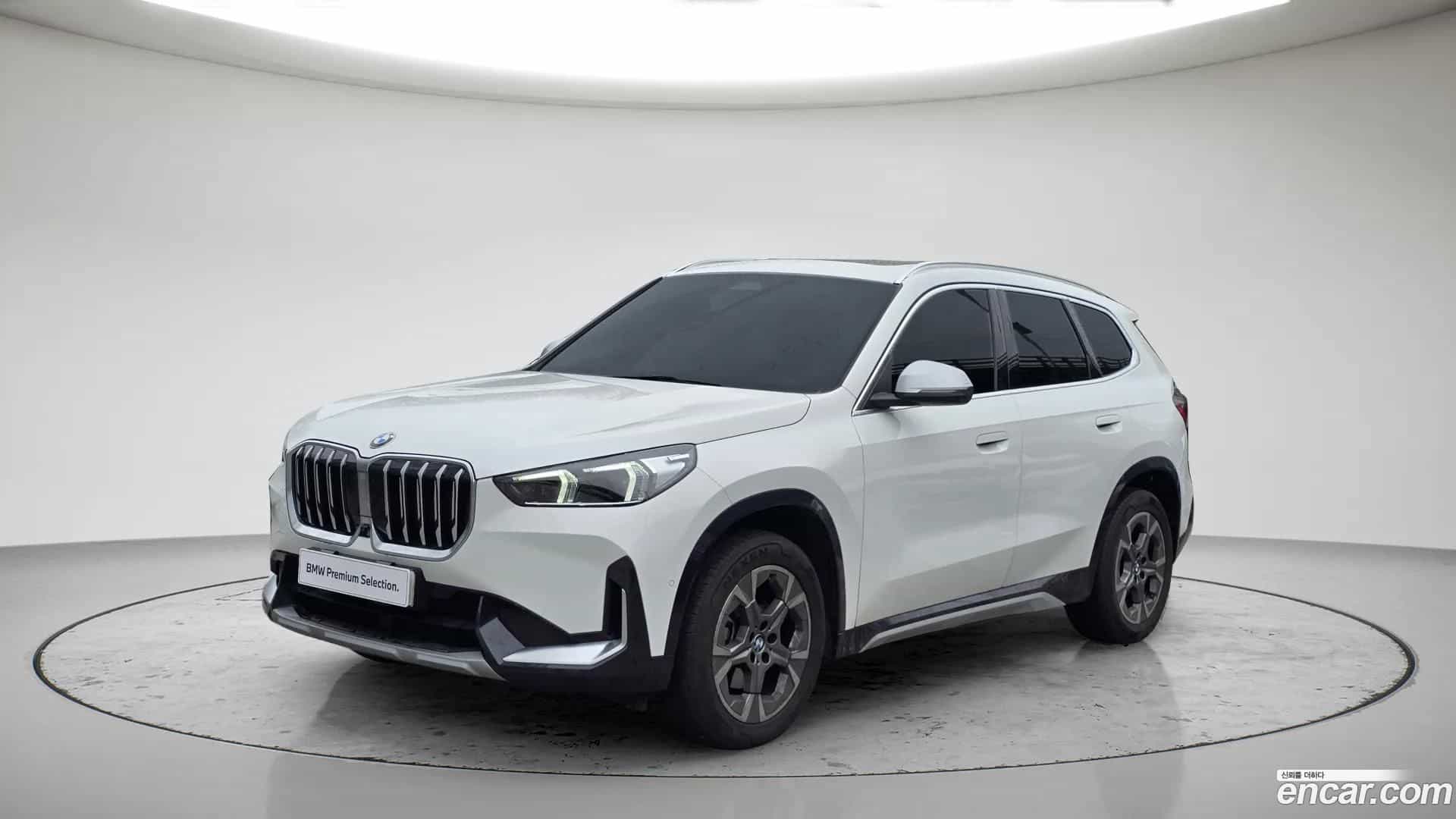 X1 BMW 2023.10-OUTER-001