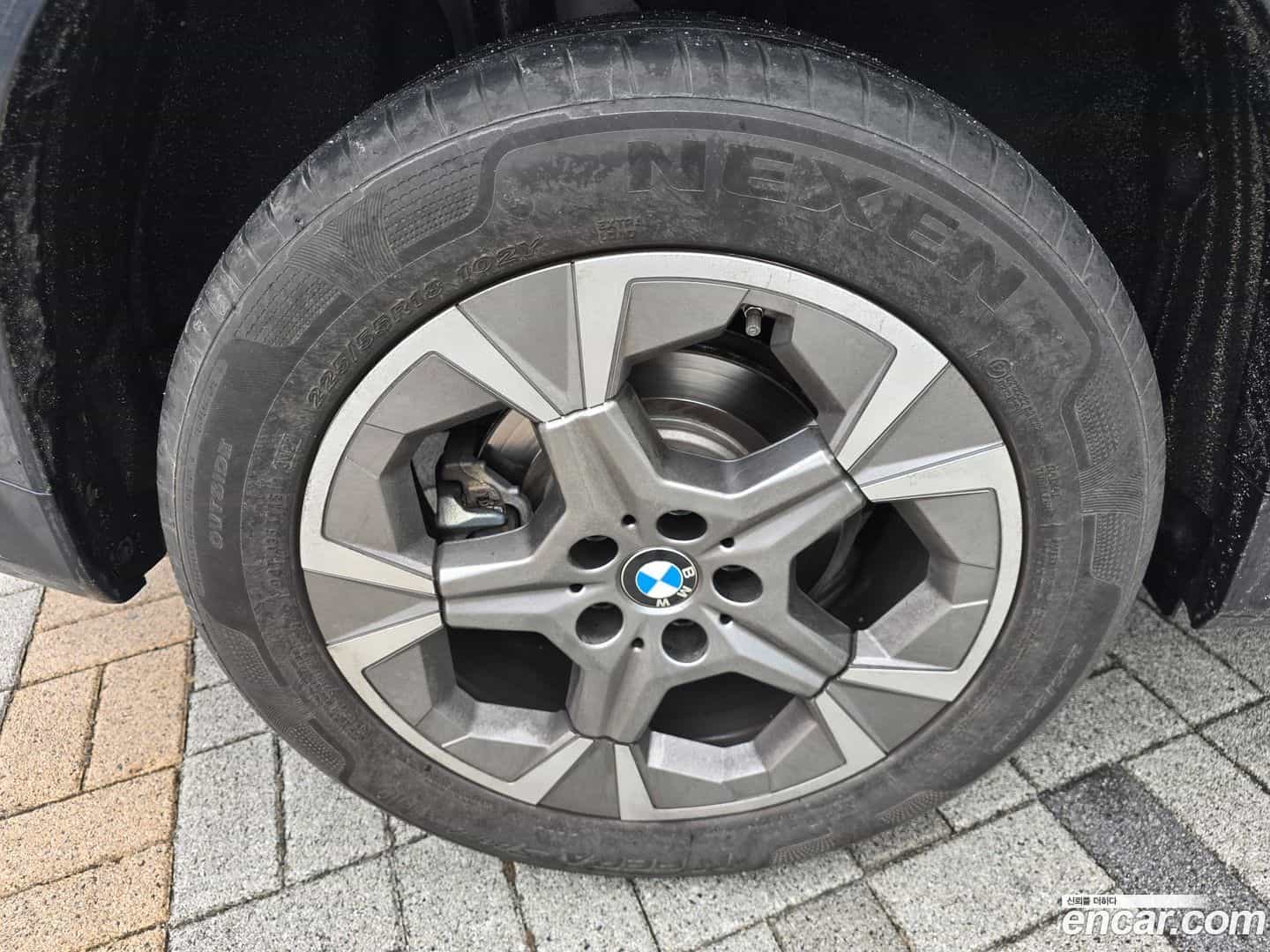X1 BMW 2023.10-OUTER-005