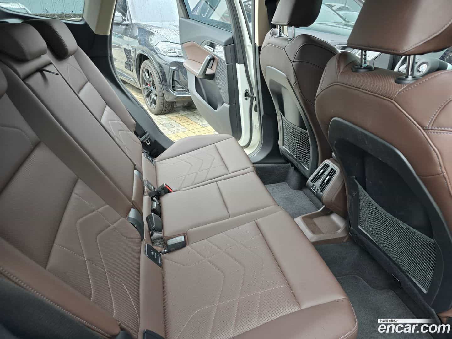 X1 BMW 2023.10-INNER-010