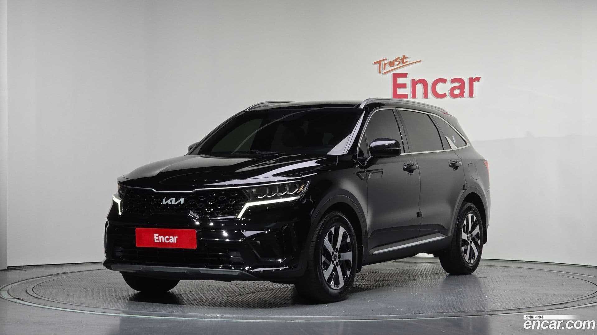 Main__Slider__Photo:Sorento Kia 2021.6-0