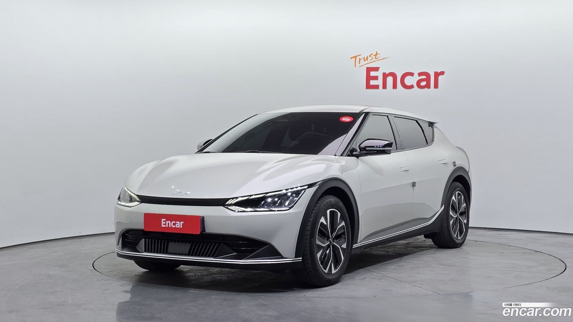 Main__Slider__Photo:EV6 Kia 2021.11-0