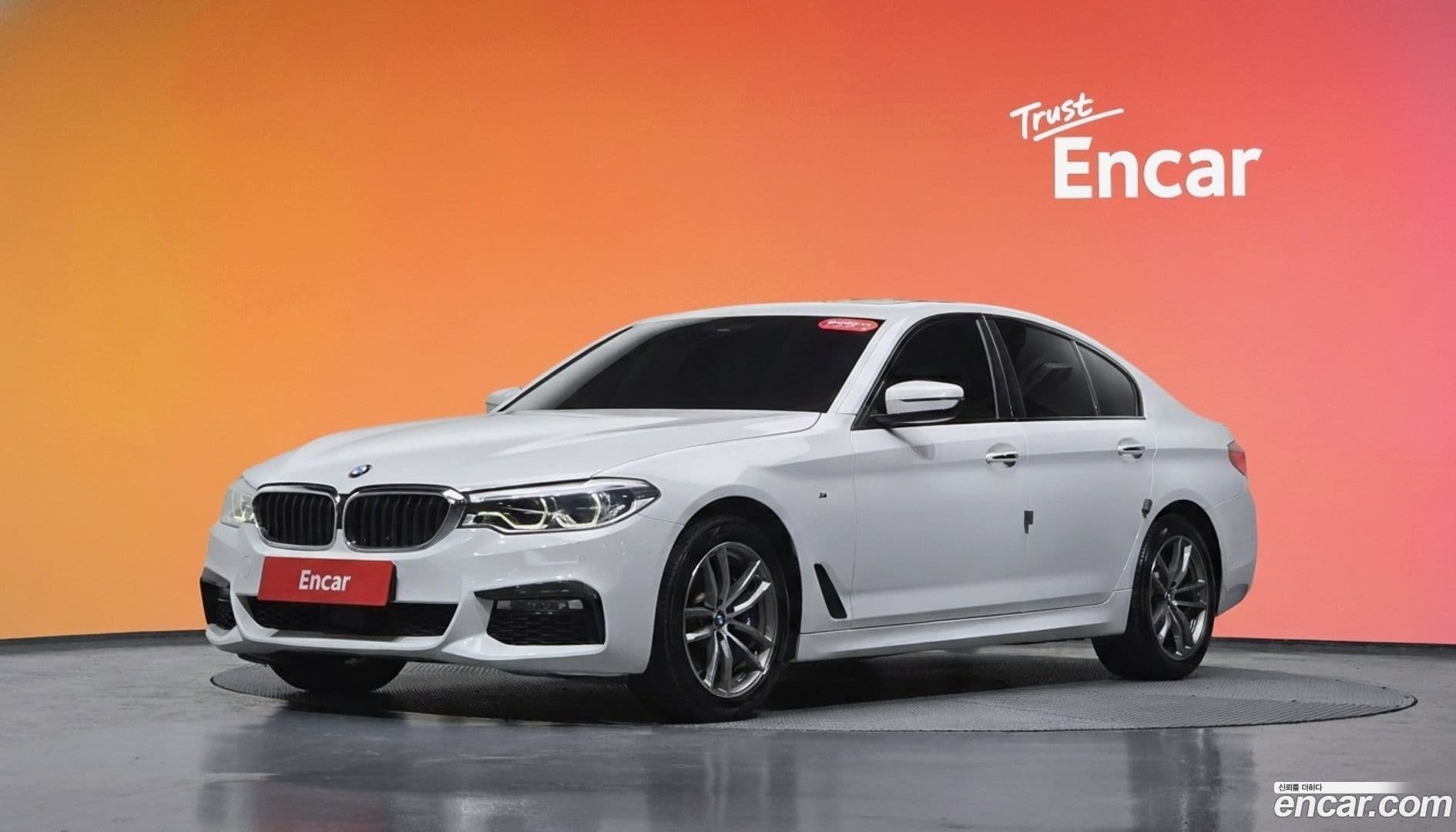 Main__Slider__Photo:5-Series BMW 2017.5-0