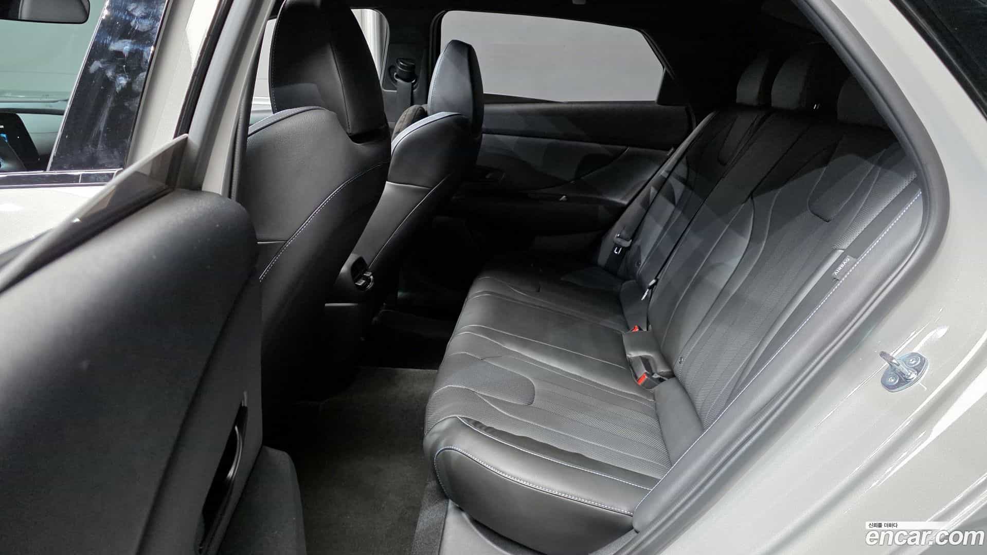 AVANTE Hyundai 2025.7-OPTION-016