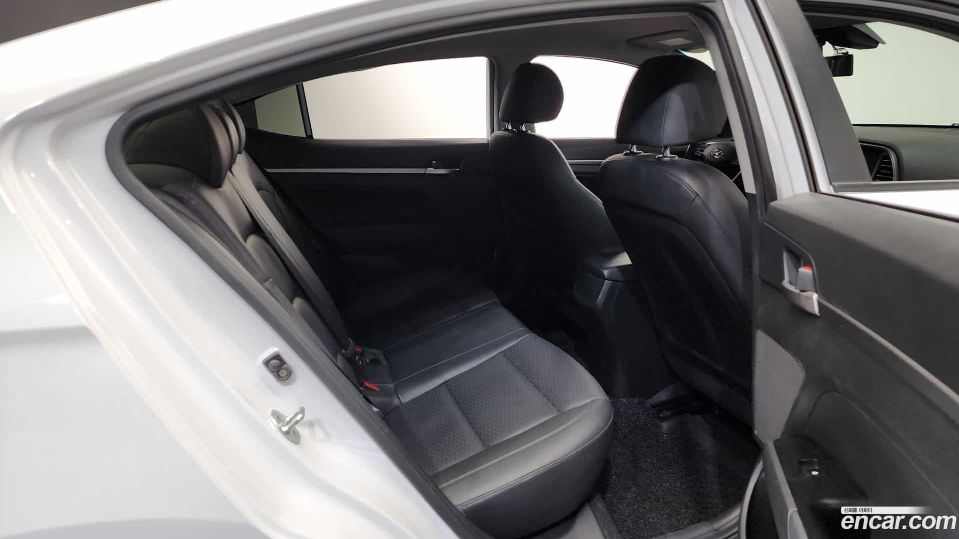 AVANTE Hyundai 2020.0-OPTION-016