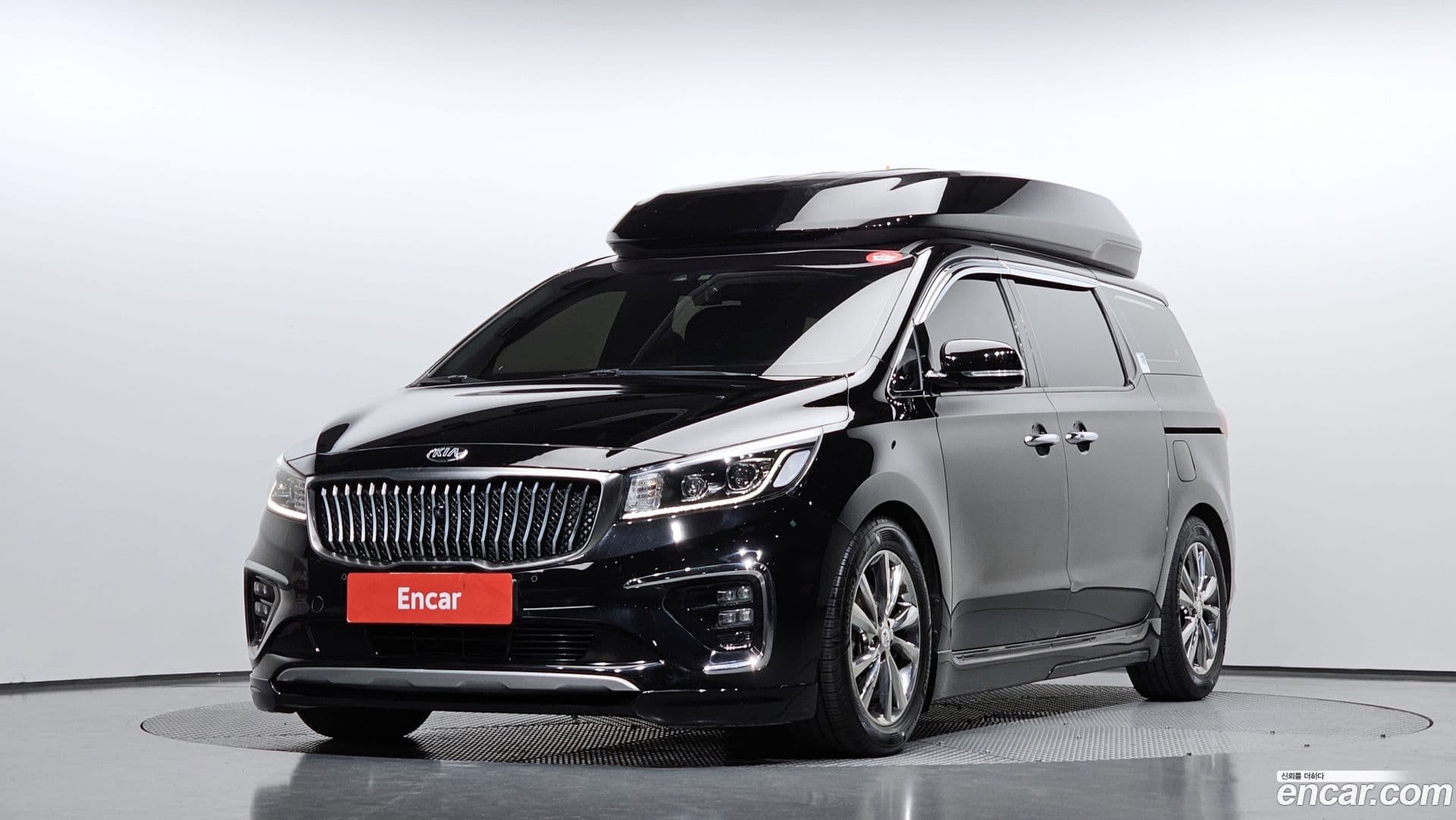 Main__Slider__Photo:Canival Kia 2018.5-0