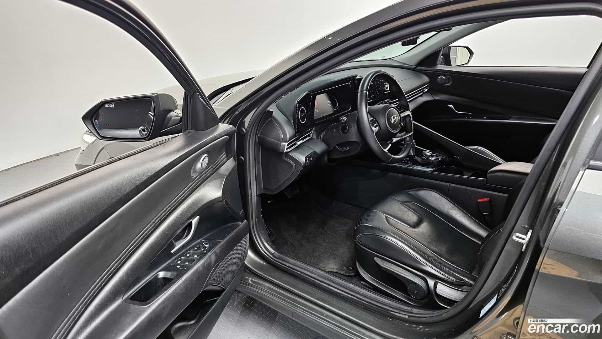 AVANTE Hyundai 2023.3-INNER-010