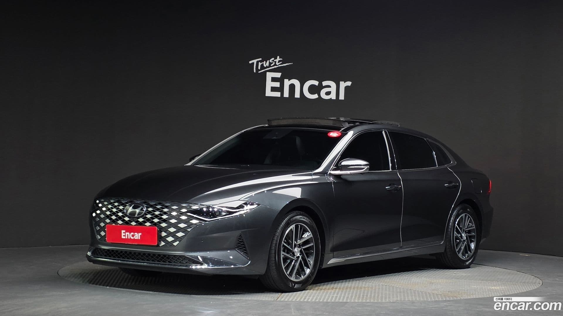 Main__Slider__Photo:Grandeur Hyundai 2020.11-0