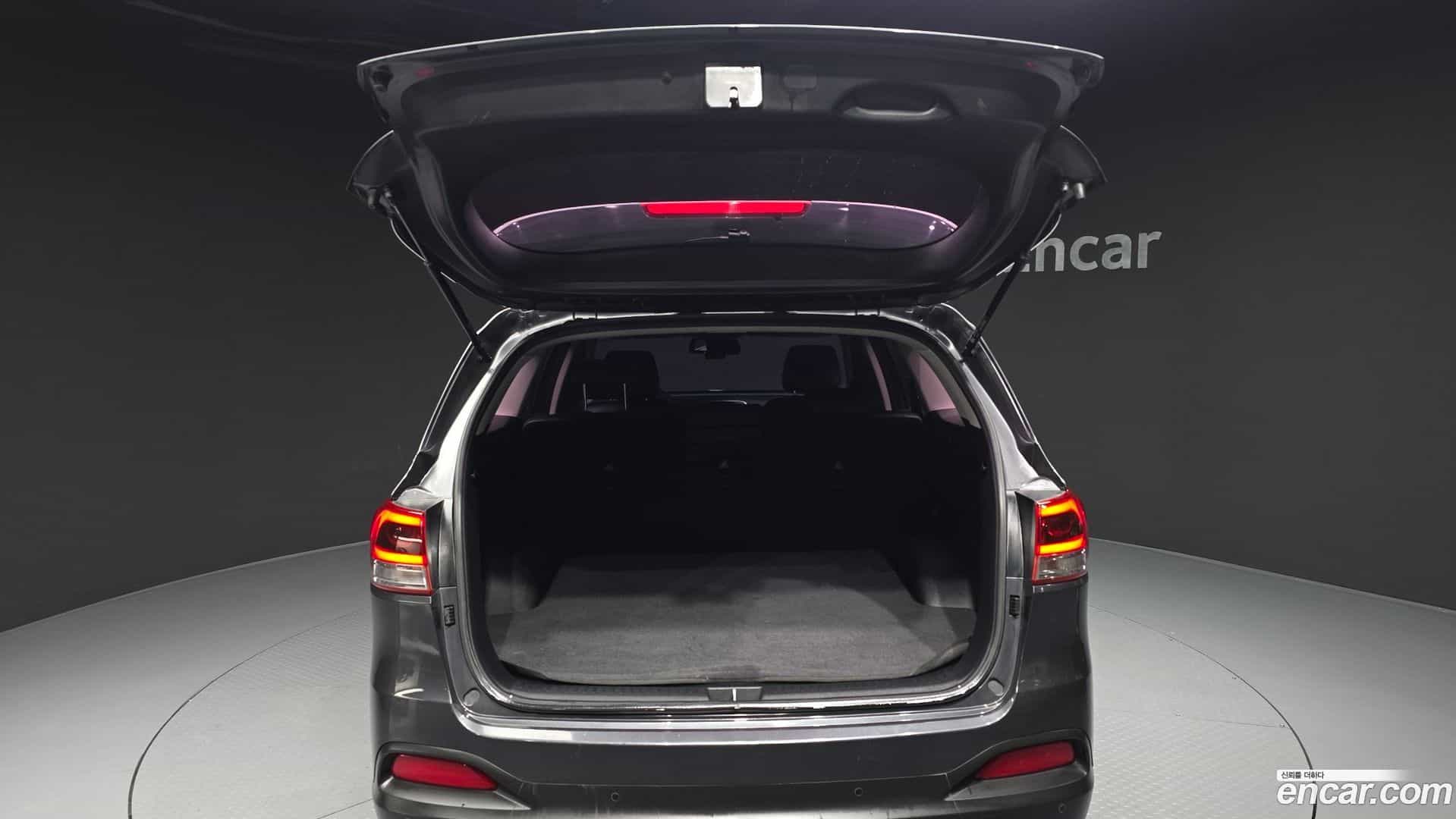 Sorento Kia 2016.8-OPTION-024
