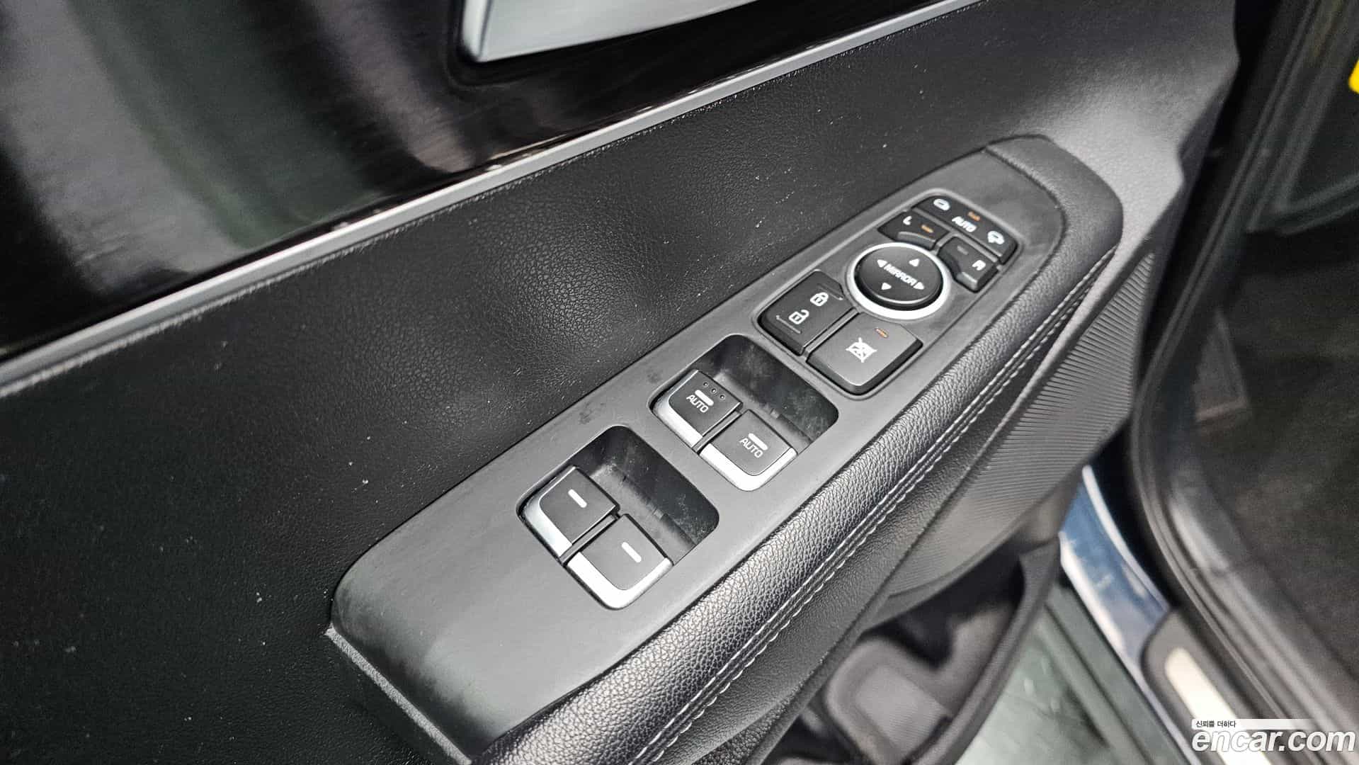Sorento Kia 2018.7-OPTION-016