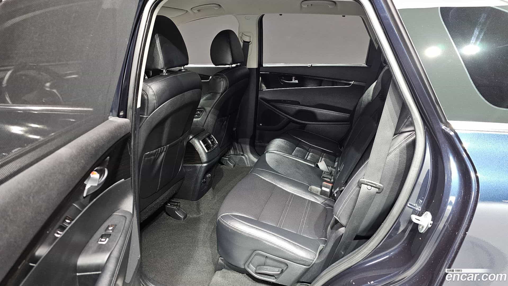 Sorento Kia 2018.7-OPTION-021