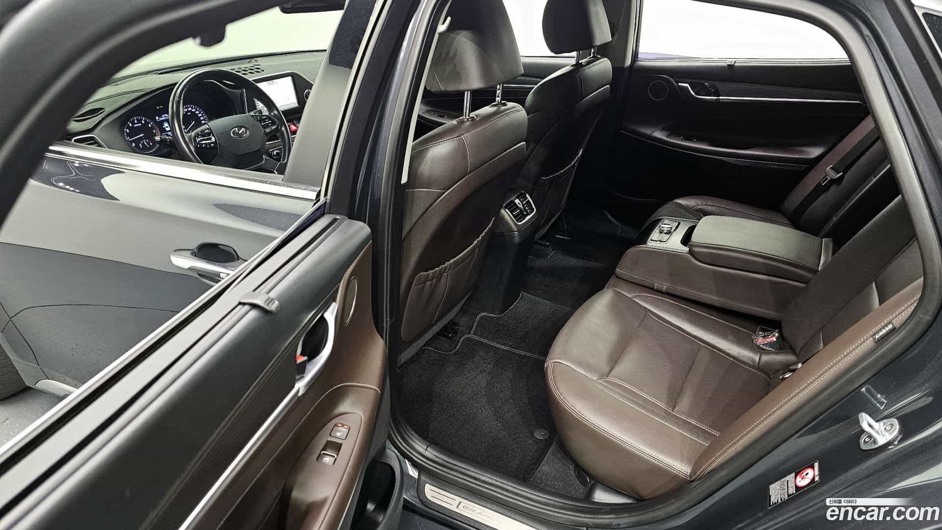 Grandeur Hyundai 2017.2-OPTION-015