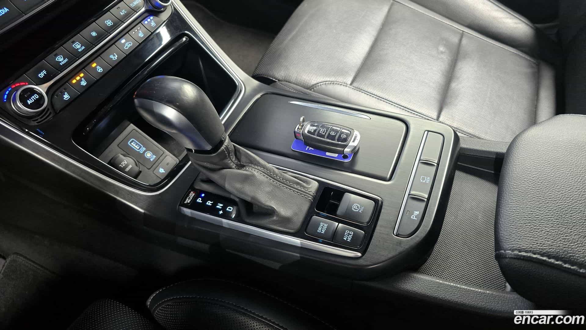 Grandeur Hyundai 2018.6-INNER-009