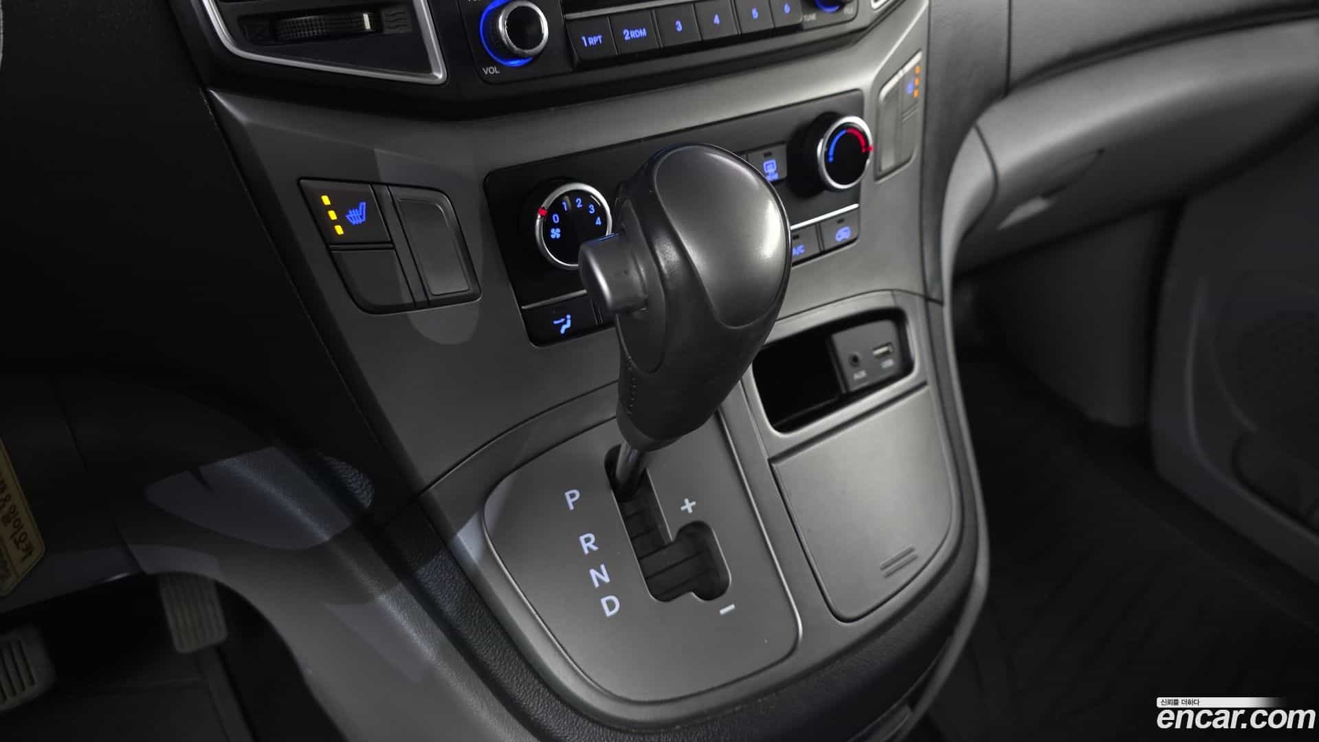 Starex Hyundai 2018.11-INNER-009