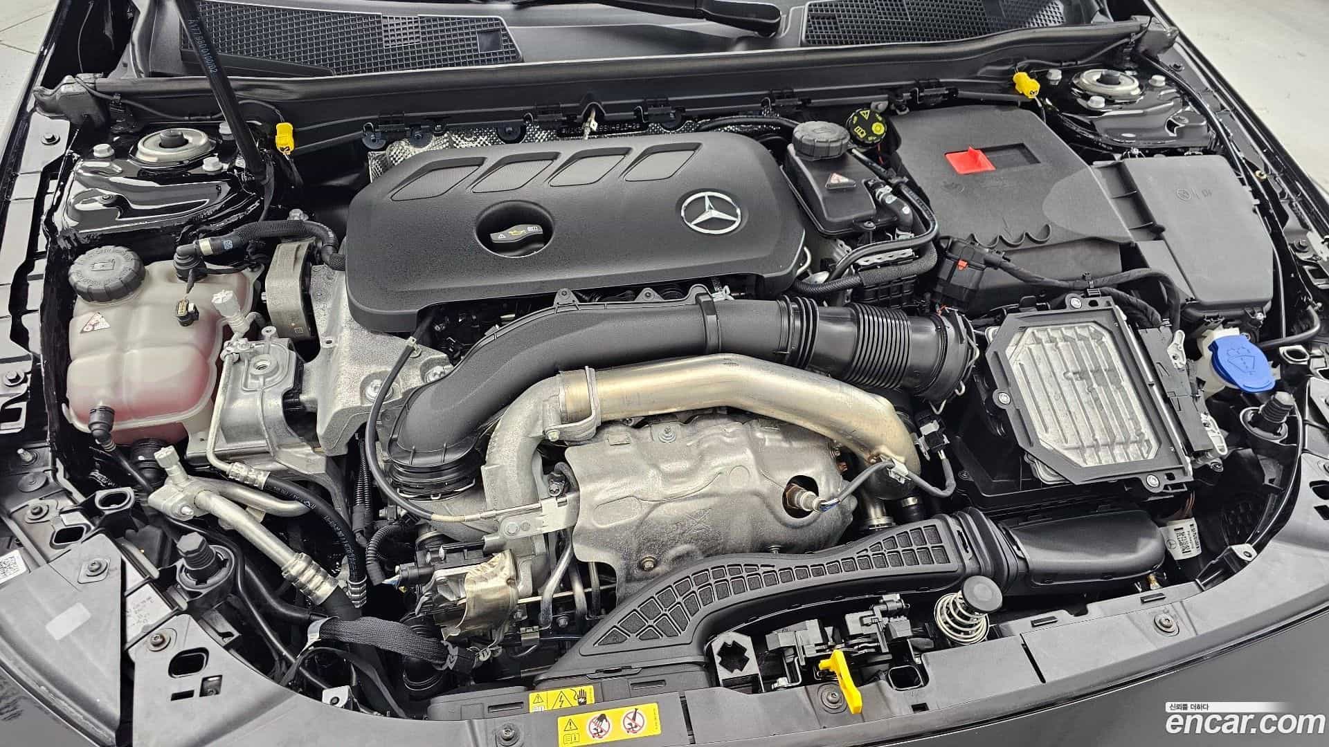 CLA-Class Mercedes-Benz 2025.4-OUTER-006