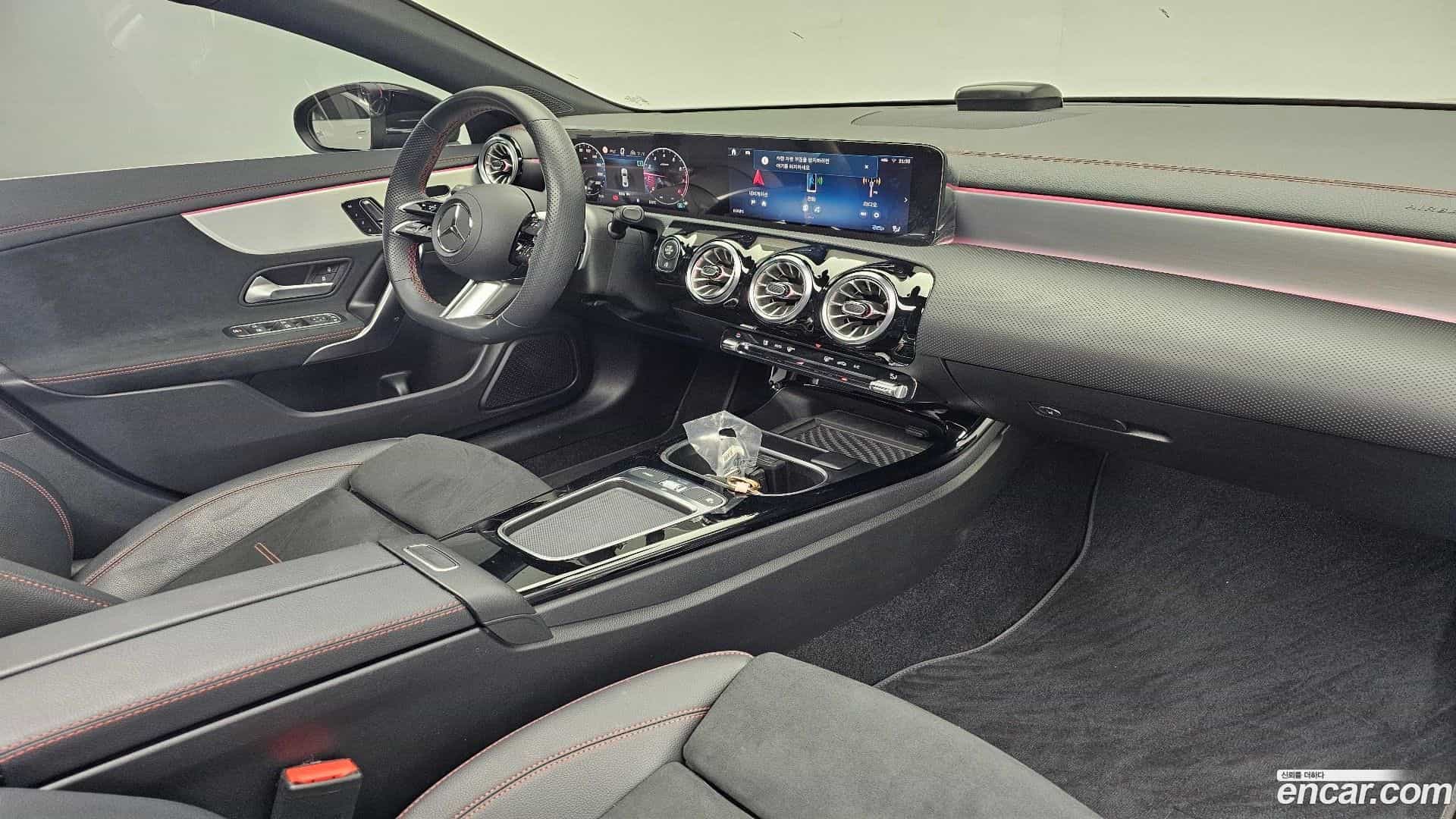 CLA-Class Mercedes-Benz 2025.4-OPTION-017