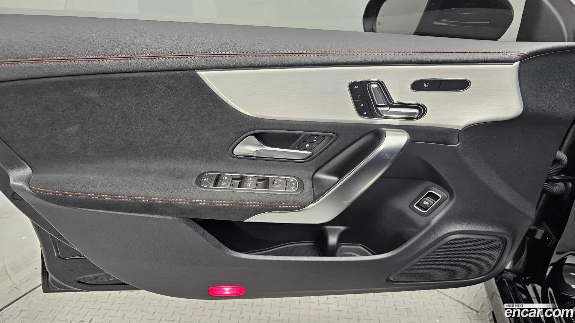 CLA-Class Mercedes-Benz 2025.4-OPTION-020