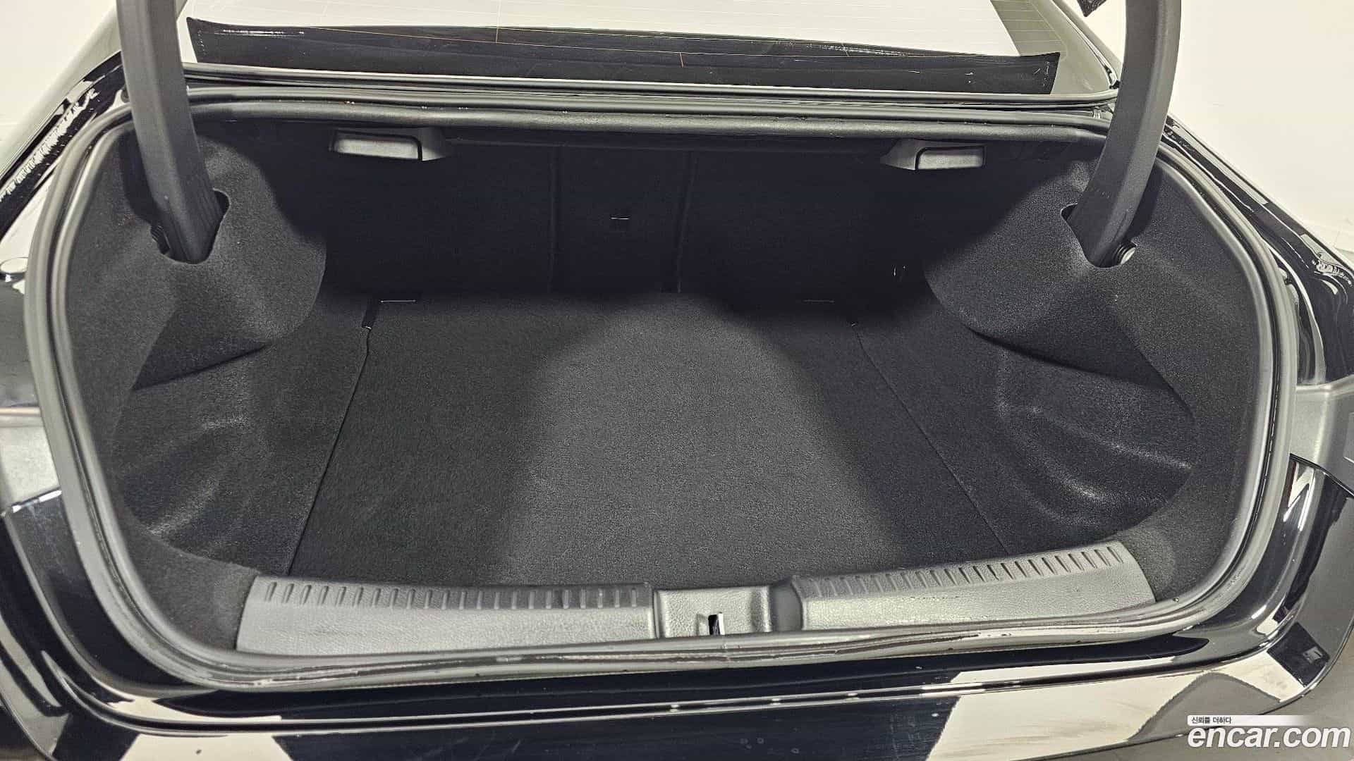 CLA-Class Mercedes-Benz 2025.4-OPTION-024