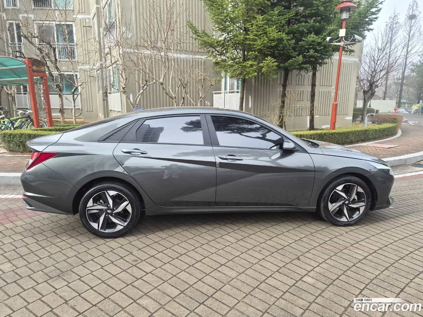 AVANTE Hyundai 2022.0-INNER-008