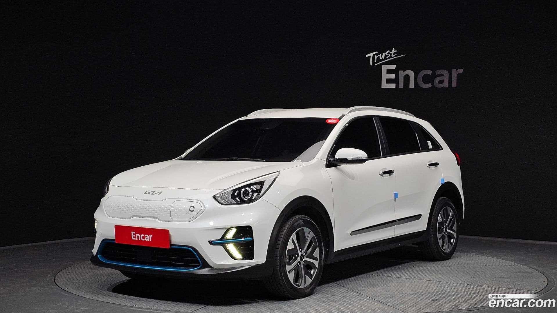 Main__Slider__Photo:Niro Kia 2021.11-0