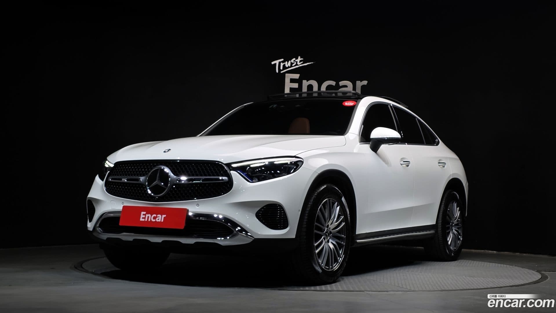 Main__Slider__Photo:GLC-Class Mercedes-Benz 2024.11-0