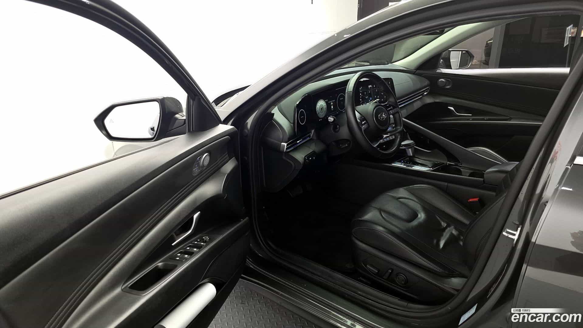 AVANTE Hyundai 2020.10-INNER-010